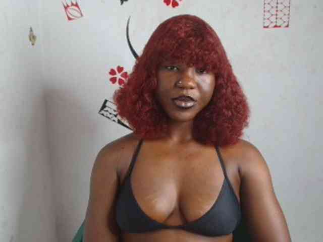 Nasty-petite webcam