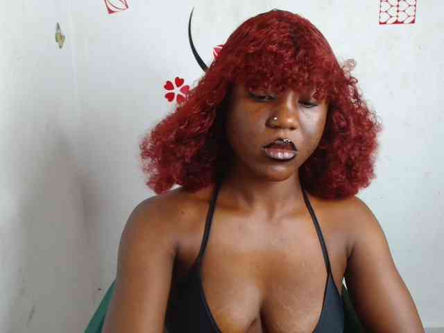 Nasty-petite webcam