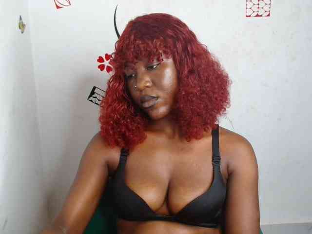 Nasty-petite webcam