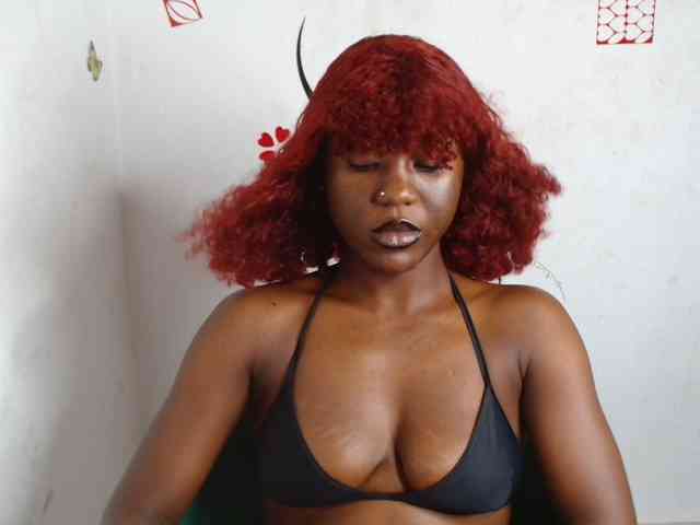 Nasty-petite webcam