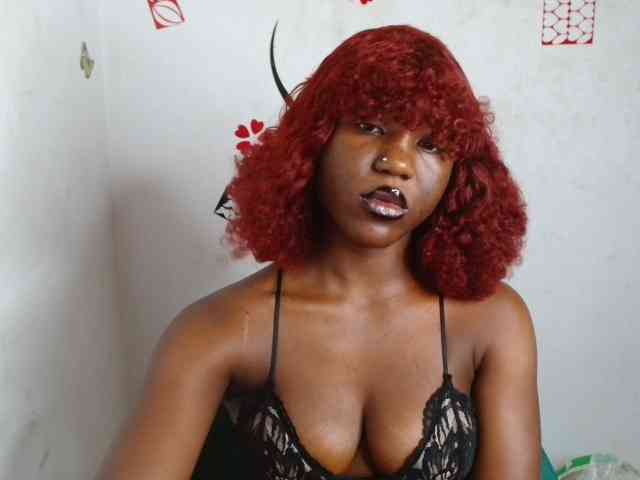Nasty-petite webcam