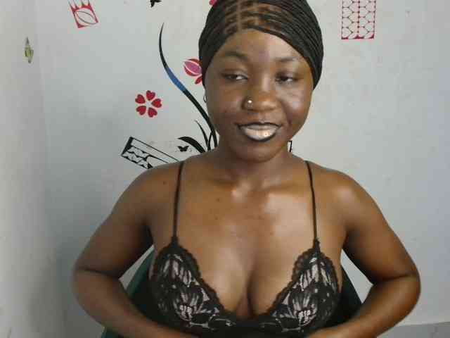 Nasty-petite webcam