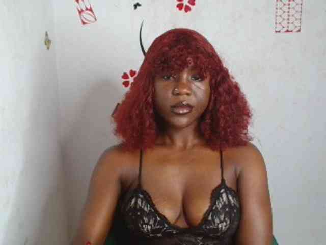 Nasty-petite webcam