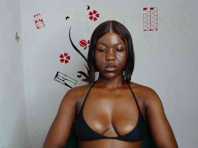 Nasty-petite live female cam on bongacams