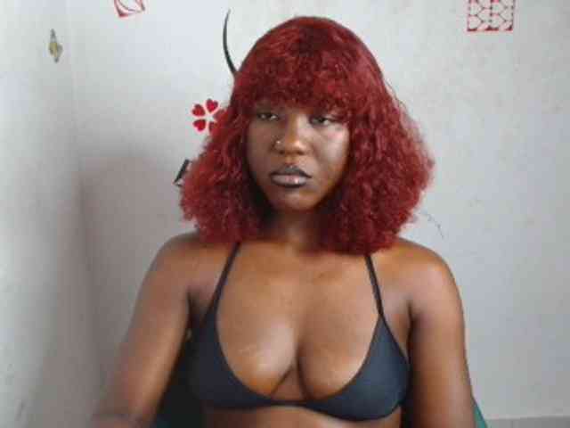 Nasty-petite webcam