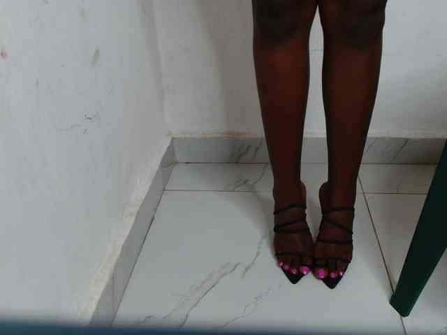 Nasty-petite webcam