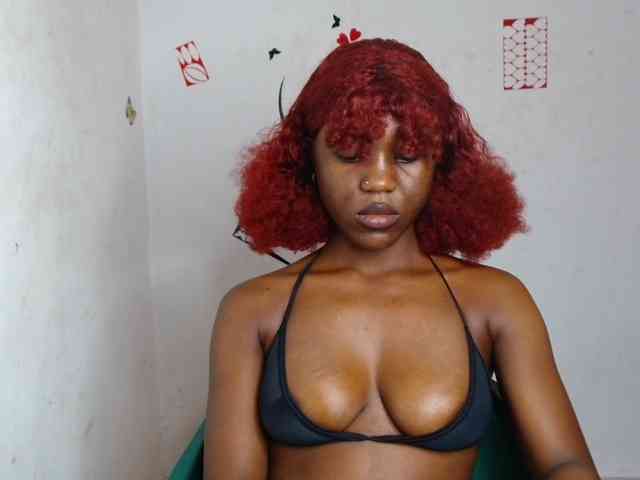 Model: Nasty-petite