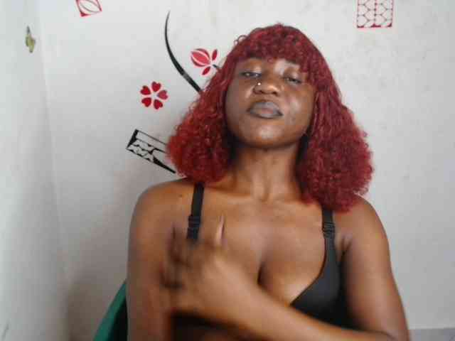 Nasty-petite webcam