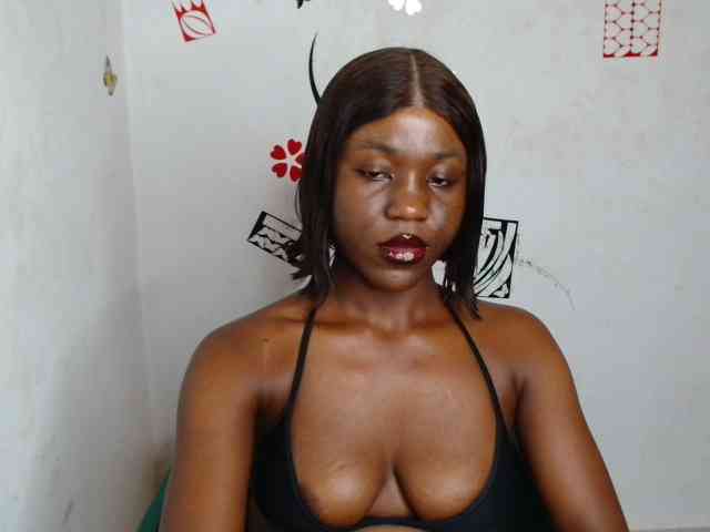 Nasty-petite webcam