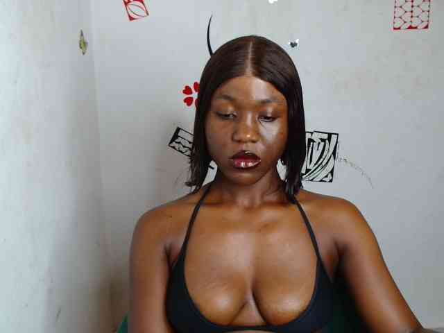 Nasty-petite webcam