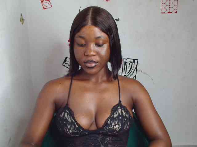 Nasty-petite webcam