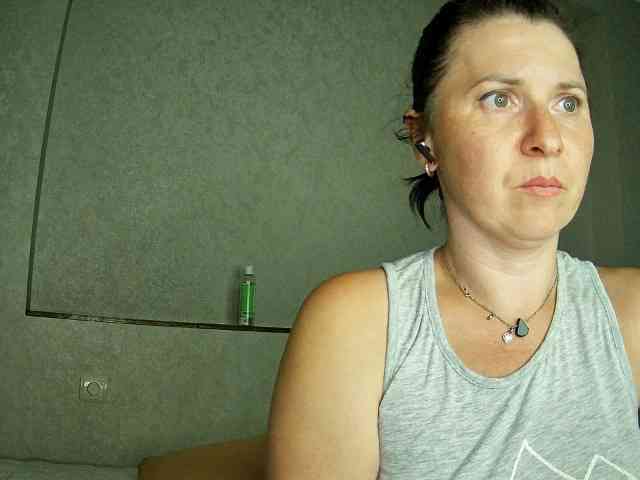 AlisaSmileHot webcam