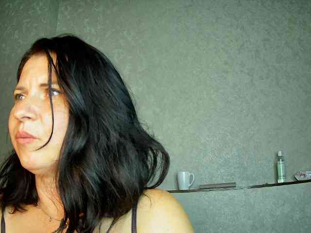 AlisaSmileHot