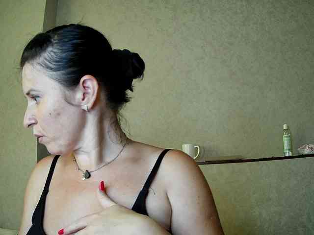 AlisaSmileHot