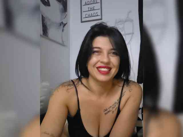 HoneyGlow30 Live Webcam on BongaCams