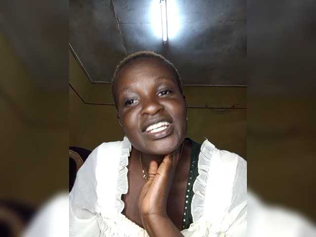 Kenyansexy live cam on BongaCams
