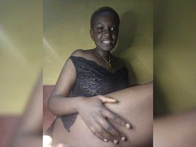 Kenyansexy live cam on BongaCams