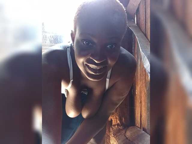 Kenyansexy live cam on BongaCams