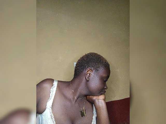 Kenyansexy live cam on BongaCams