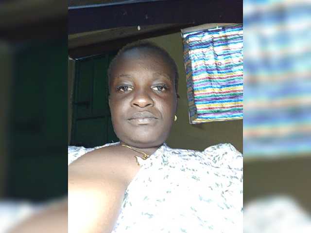 Kenyansexy live cam on BongaCams
