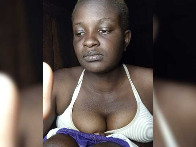 Kenyansexy live cam on BongaCams