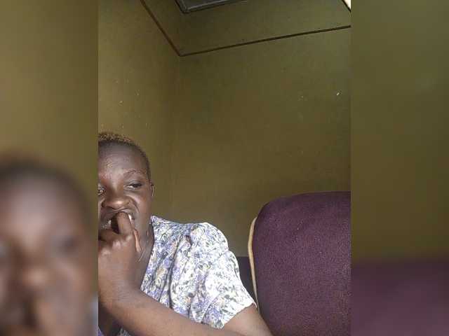 Kenyansexy live cam on BongaCams