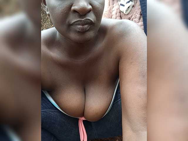 Kenyansexy live cam on BongaCams