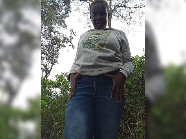 Kenyansexy live cam on BongaCams