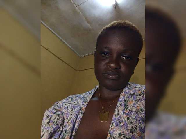 Kenyansexy live cam on BongaCams