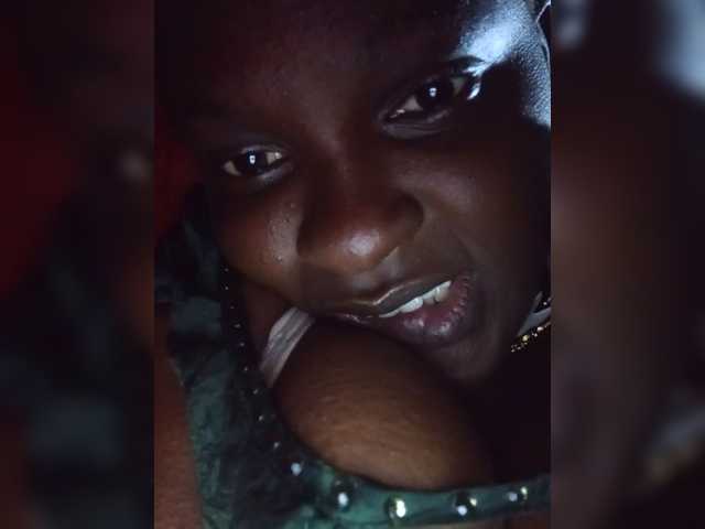 Kenyansexy live cam on BongaCams