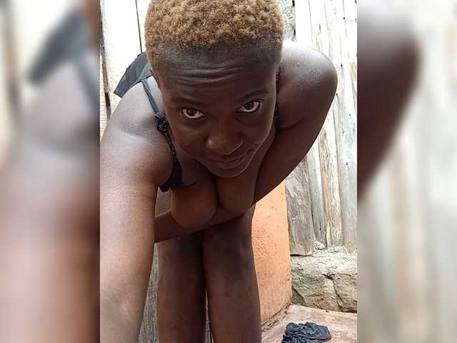 Kenyansexy live cam on BongaCams