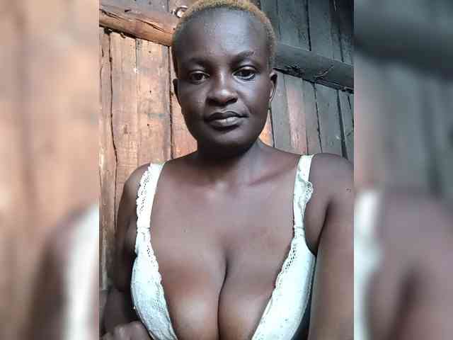 Model: Kenyansexy