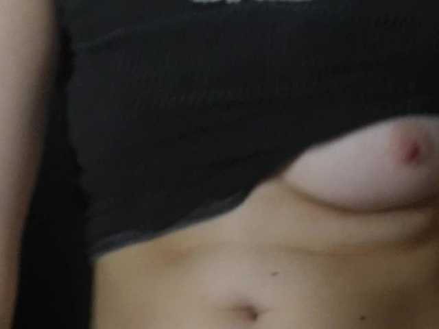 18Brook live cam on BongaCams