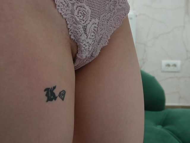 18Brook live cam on BongaCams