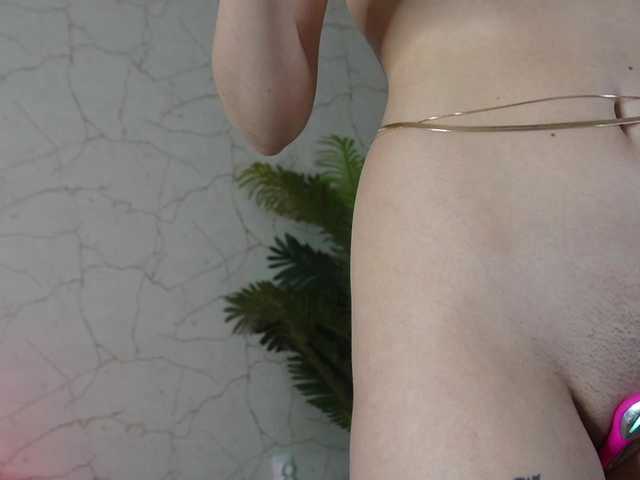 18Brook live cam on BongaCams