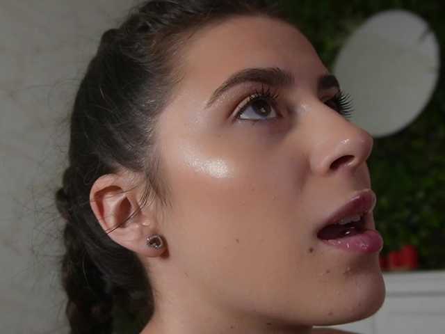 18Brook live cam on BongaCams
