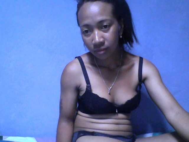 Rose-Bler live cam on BongaCams