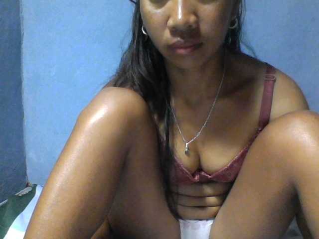 Rose-Bler live cam on BongaCams