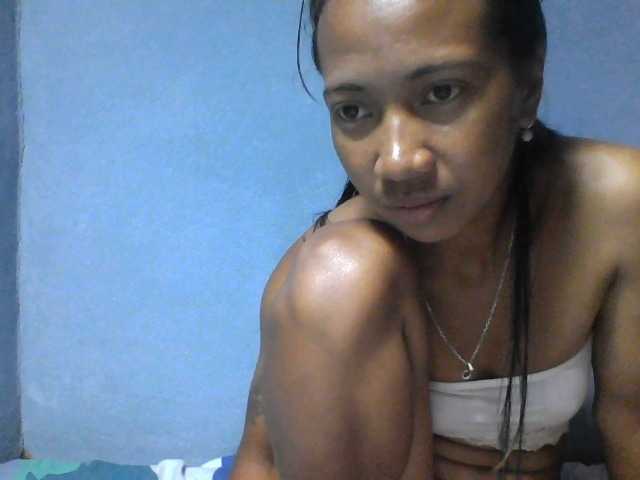 Rose-Bler live cam on BongaCams