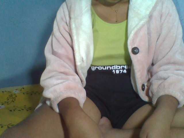 Rose-Bler live cam on BongaCams