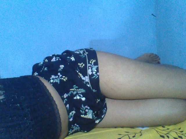 Rose-Bler live cam on BongaCams