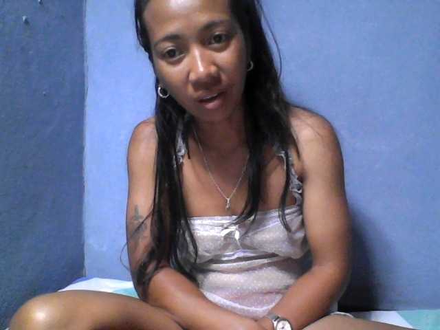 Rose-Bler live cam on BongaCams