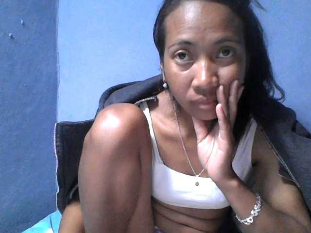 Rose-Bler live cam on BongaCams