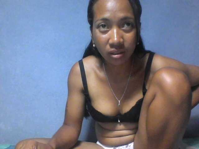 Rose-Bler live cam on BongaCams