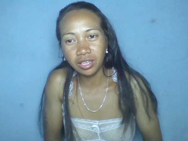 Rose-Bler live cam on BongaCams
