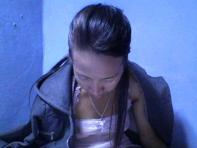 Rose-Bler live cam on BongaCams