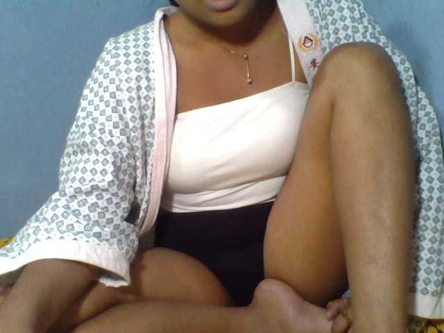 Rose-Bler live cam on BongaCams