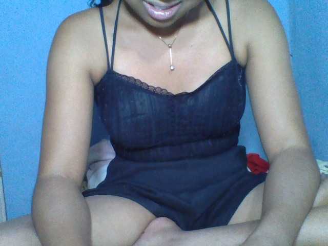 Rose-Bler live cam on BongaCams