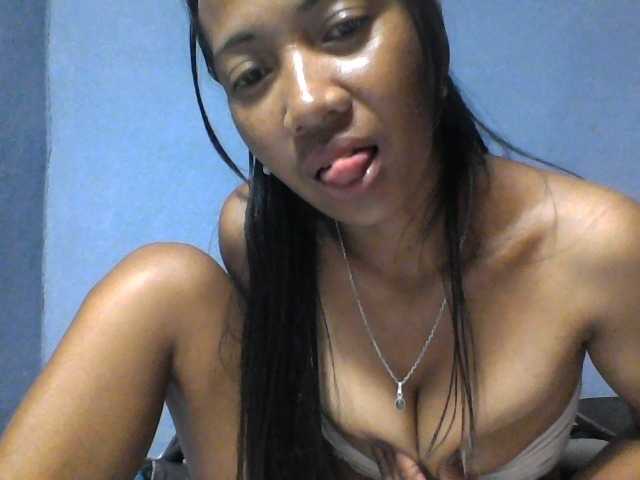 Rose-Bler live cam on BongaCams