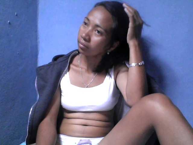 Rose-Bler live cam on BongaCams